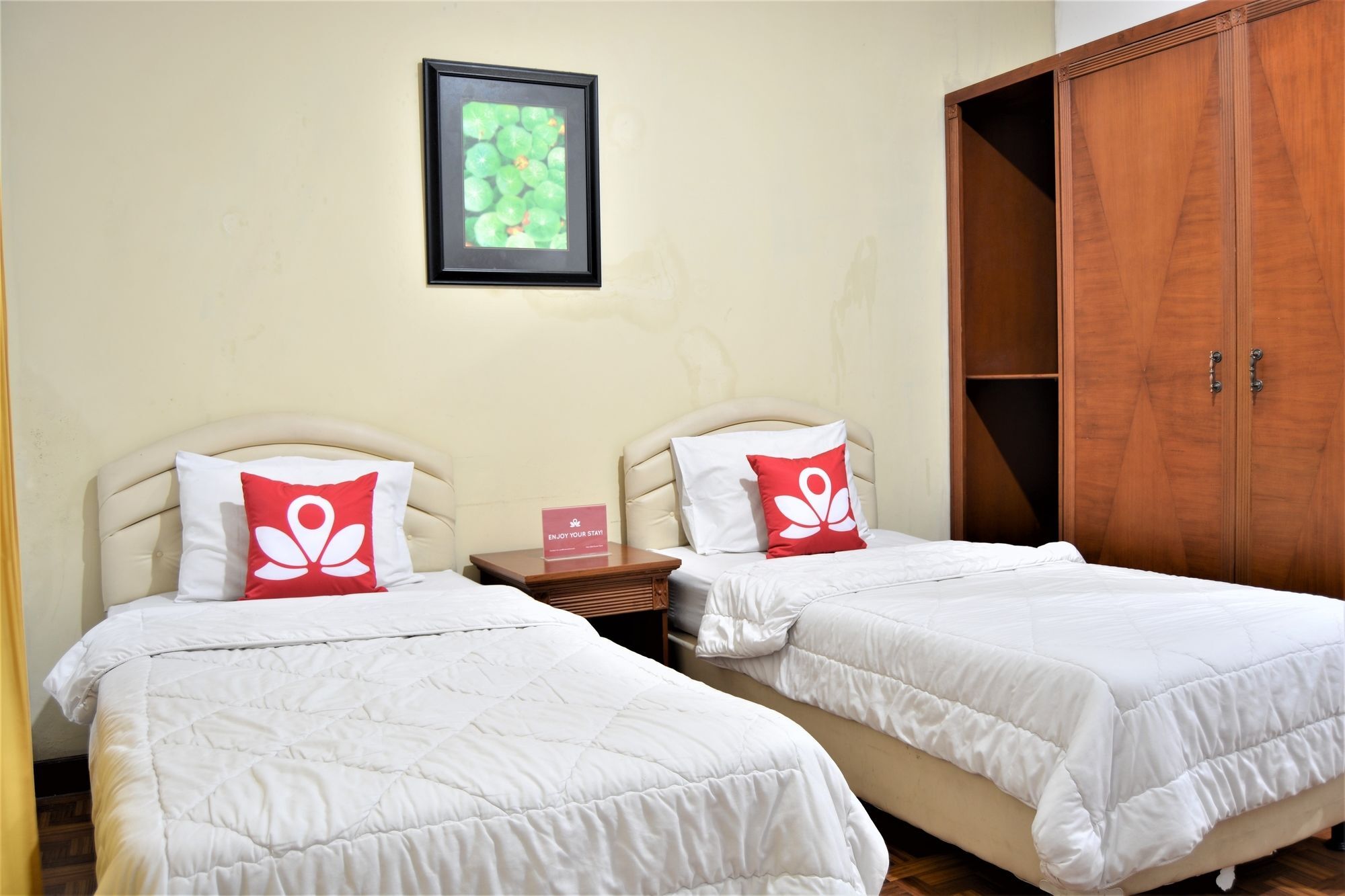 Zen Rooms Basic Cipanas Km.78 Esterno foto